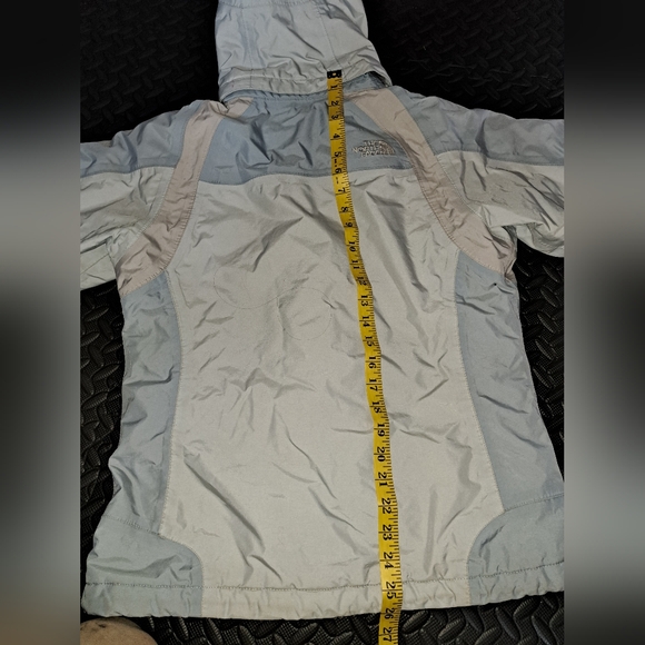 The north face hyvent girls jacket - Picture 9 of 12